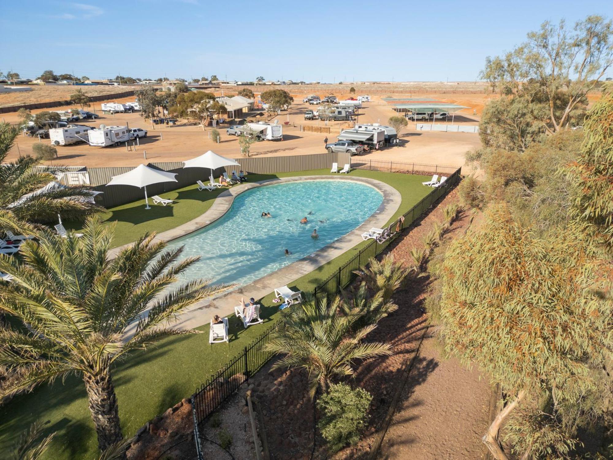 Big4 Stuart Range Outback Resort クーバーペディ エクステリア 写真