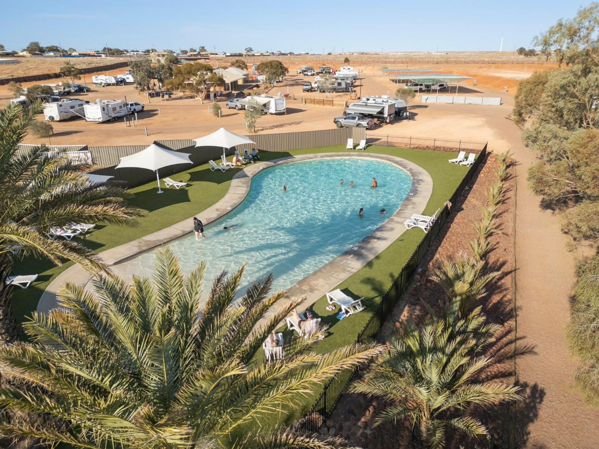 Big4 Stuart Range Outback Resort クーバーペディ エクステリア 写真